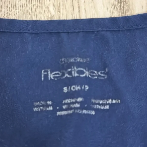 Cherokee women’s flexibles navy small maternity scrub top - Picture 2 of 3